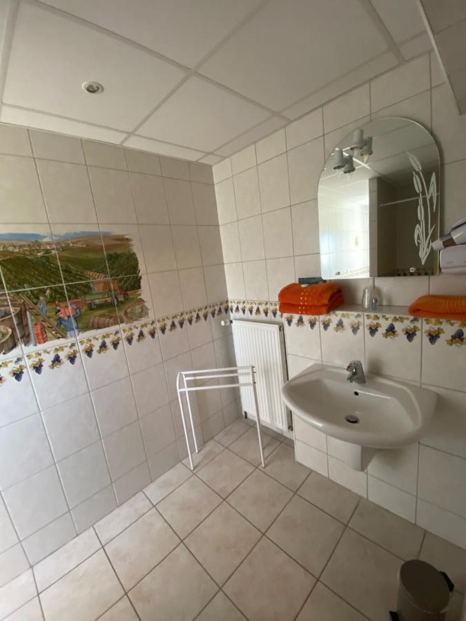 Bed and Breakfast Domaine Bacchus Reuil-sur-Marne Экстерьер фото
